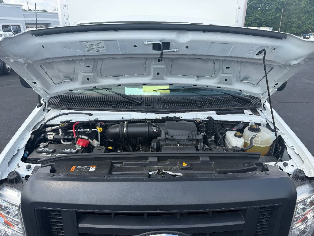 2025 Ford E-450 Cutaway Base