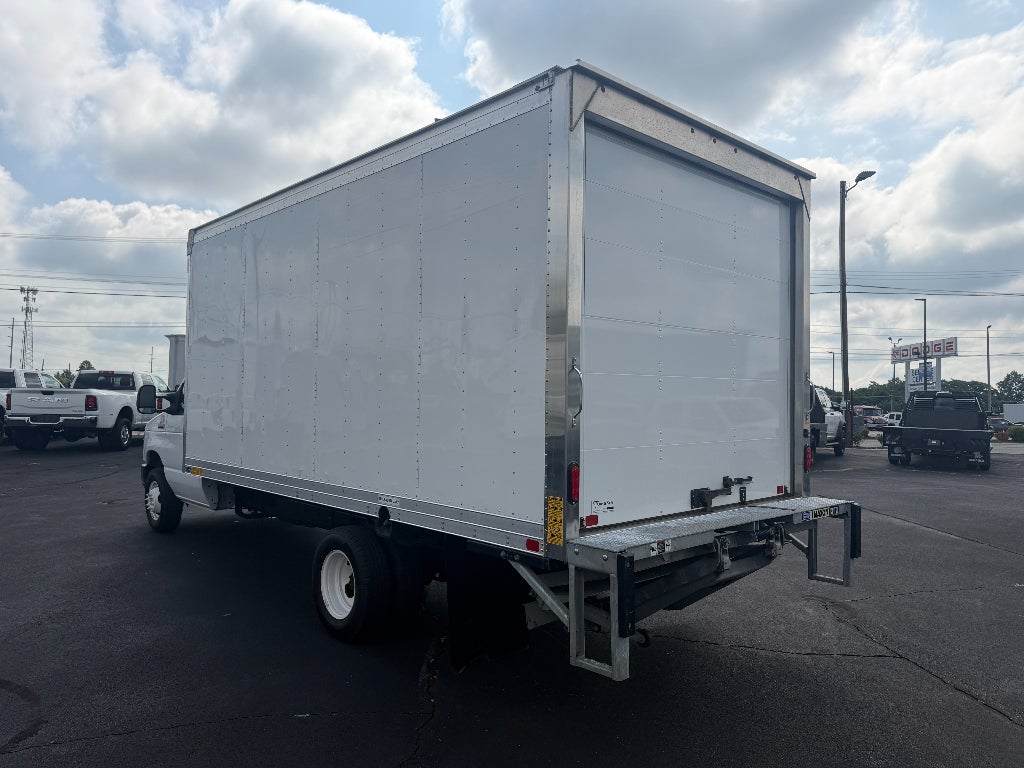 2025 Ford E-450 Cutaway Base