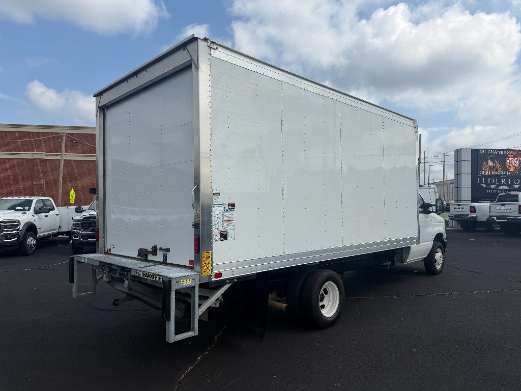 2025 Ford E-450 Cutaway Base