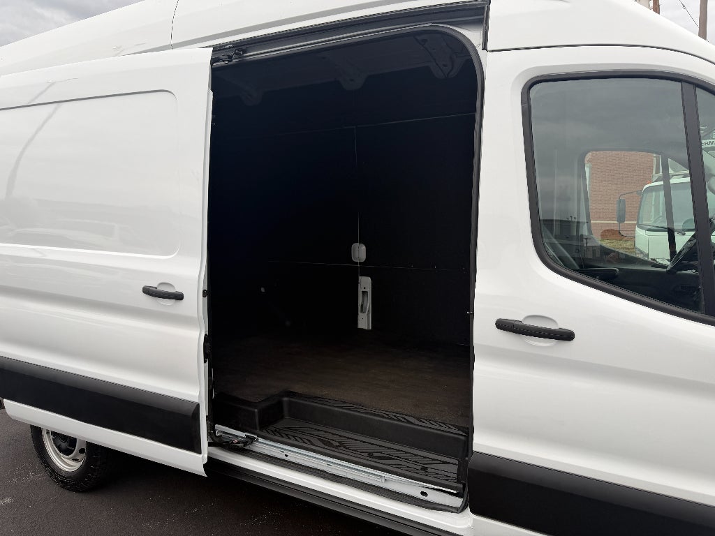 2023 Ford Transit-250 Cargo Van Base