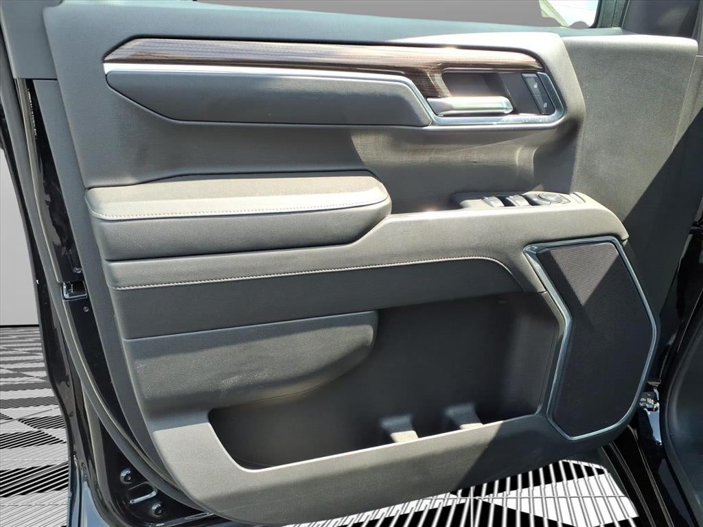 2024 Chevrolet Silverado 1500 4WD Crew Cab Short Bed LT with 2FL