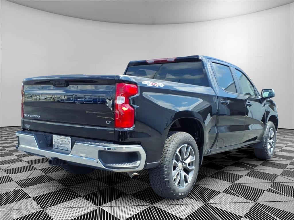 2024 Chevrolet Silverado 1500 4WD Crew Cab Short Bed LT with 2FL