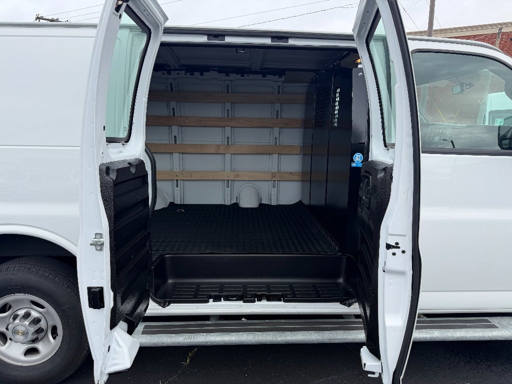 2024 Chevrolet Express Cargo RWD 2500 Regular Wheelbase WT
