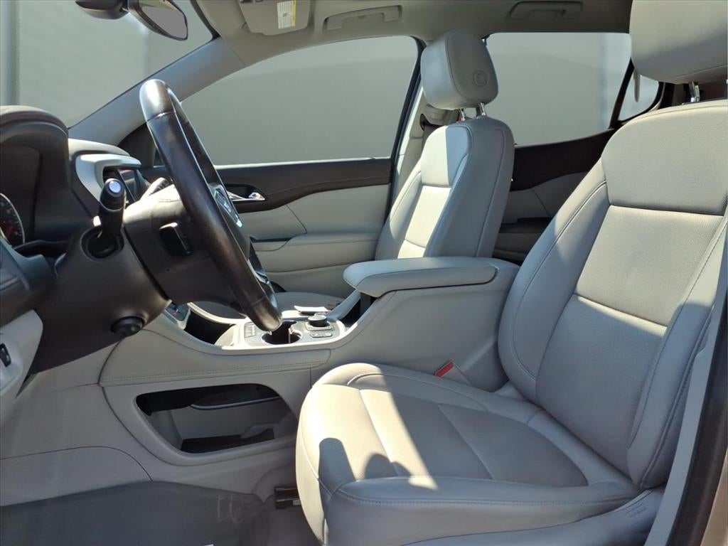 2022 GMC Acadia AWD SLT