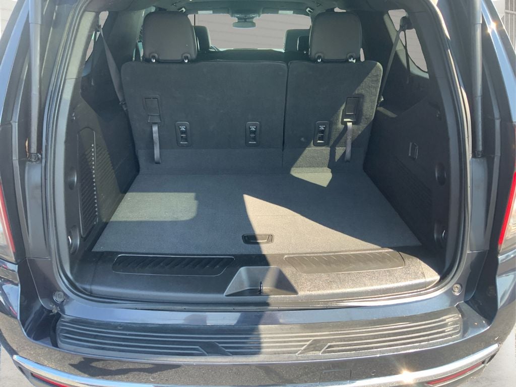 2023 Chevrolet Suburban 4WD LT