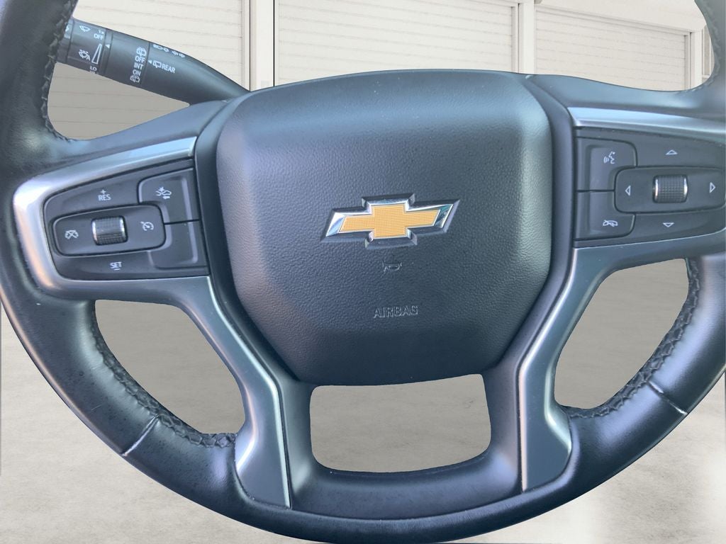 2023 Chevrolet Suburban 4WD LT