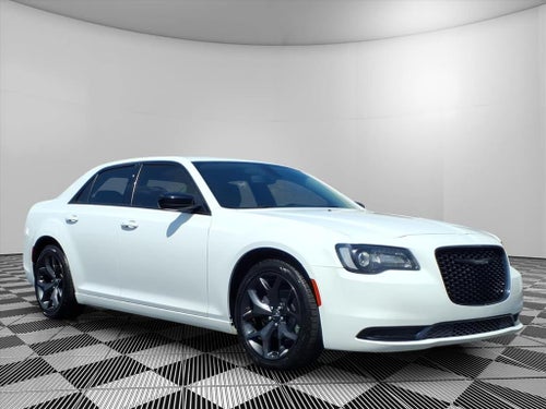 2023 Chrysler 300 Touring