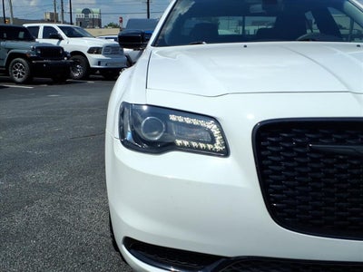 2023 Chrysler 300 Touring