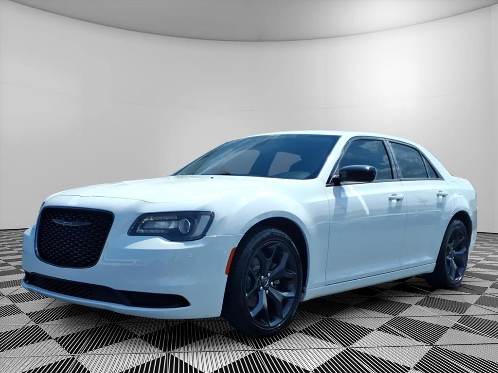 2023 Chrysler 300 Touring