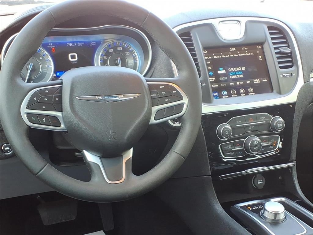 2023 Chrysler 300 Touring