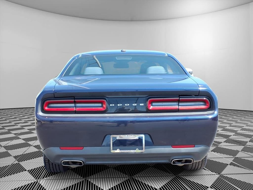 2016 Dodge Challenger SXT