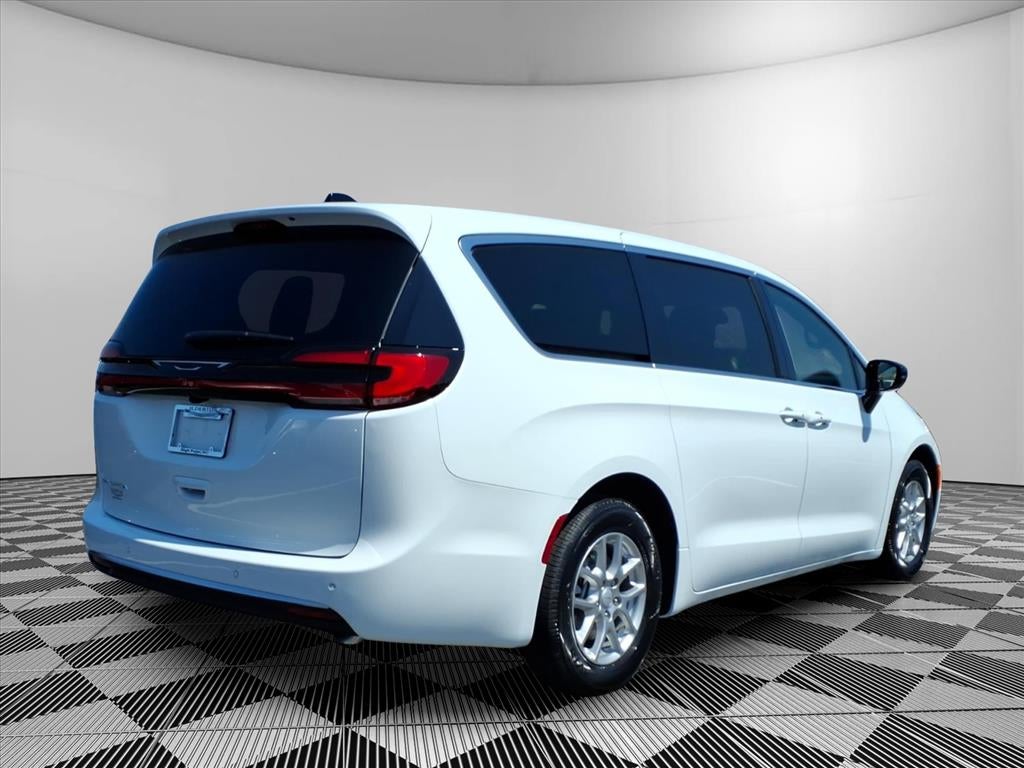 2027 Chrysler Pacifica PACIFICA SELECT