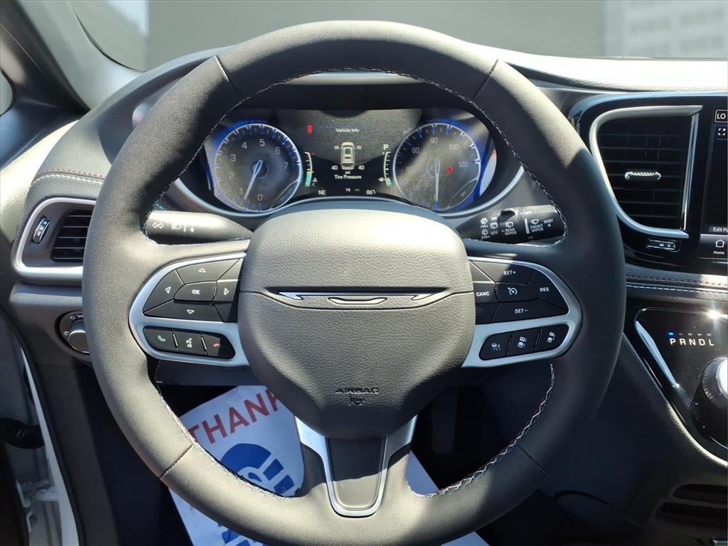 2027 Chrysler Pacifica PACIFICA SELECT