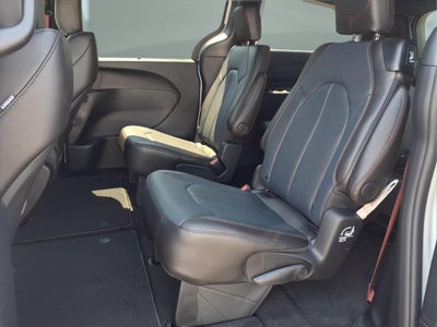 2027 Chrysler Pacifica PACIFICA SELECT