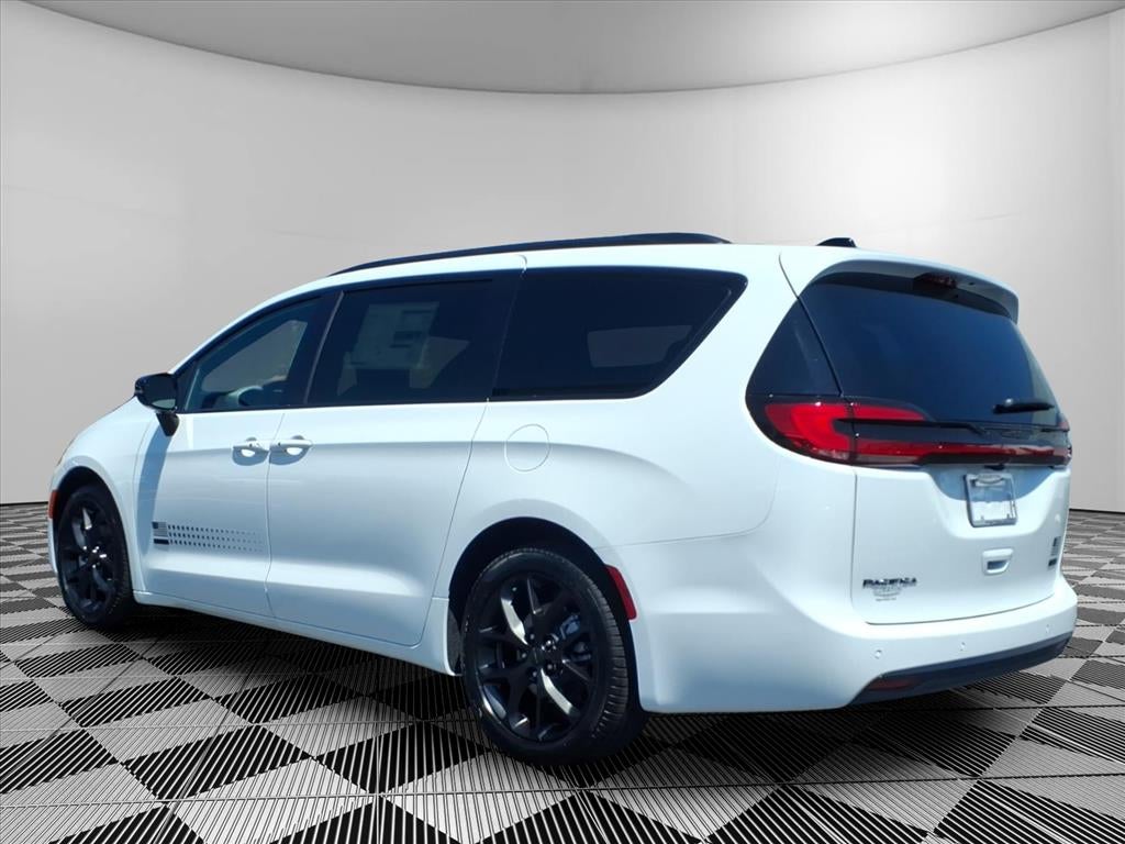 2027 Chrysler Pacifica PACIFICA SELECT