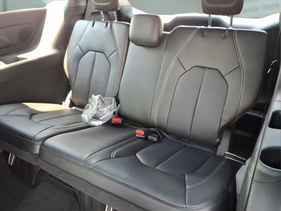 2027 Chrysler Pacifica PACIFICA SELECT