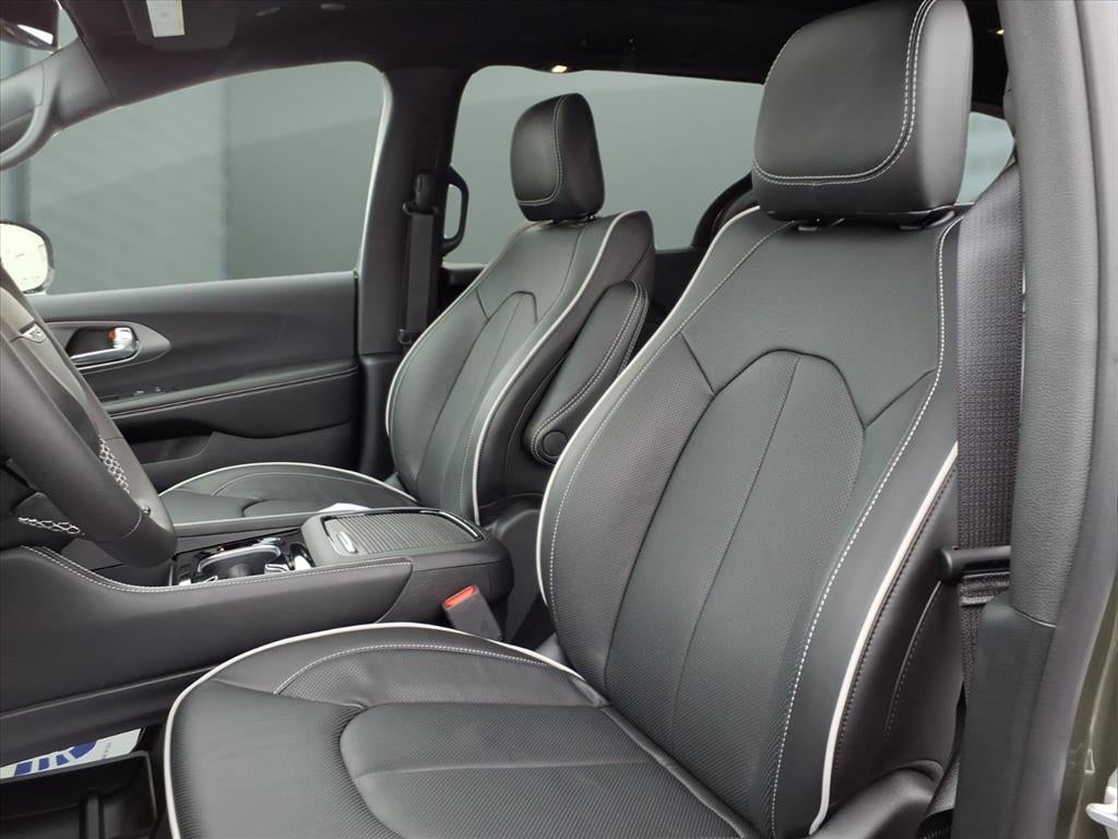 2027 Chrysler Pacifica PACIFICA LIMITED
