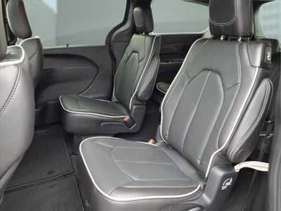 2027 Chrysler Pacifica PACIFICA LIMITED