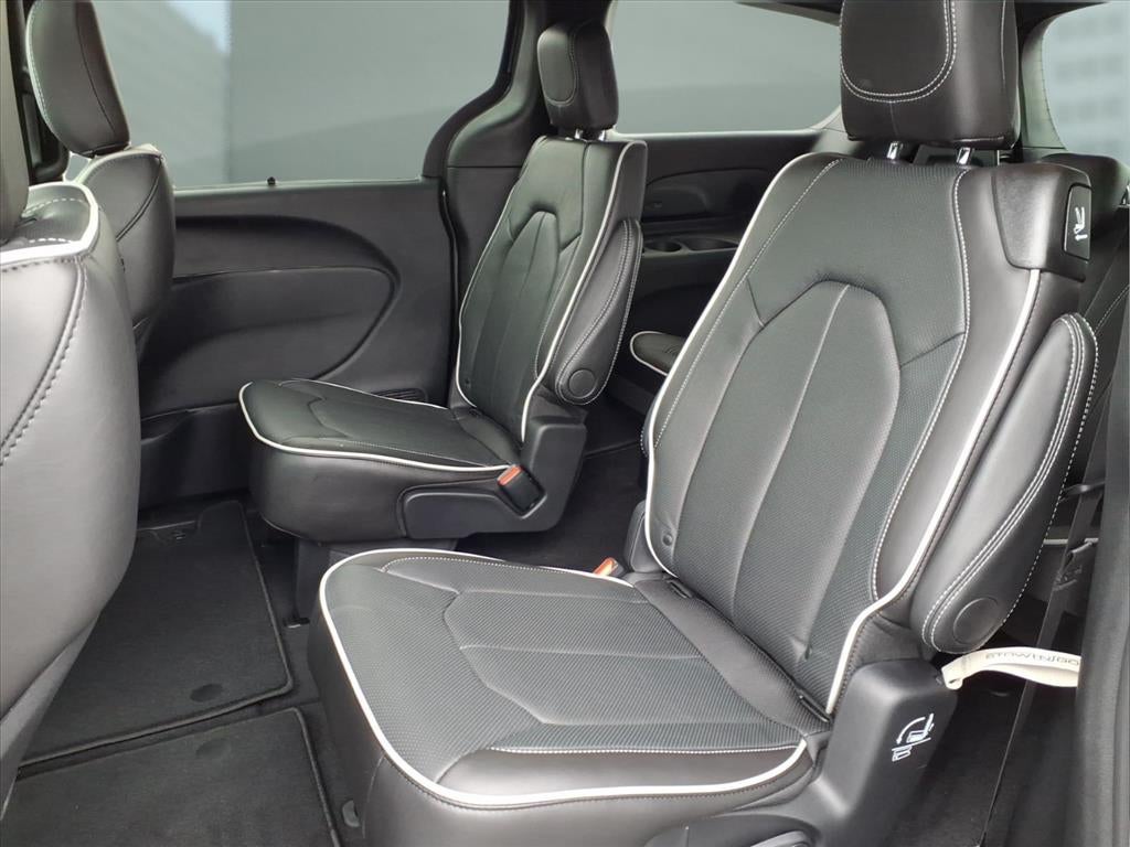 2027 Chrysler Pacifica PACIFICA LIMITED