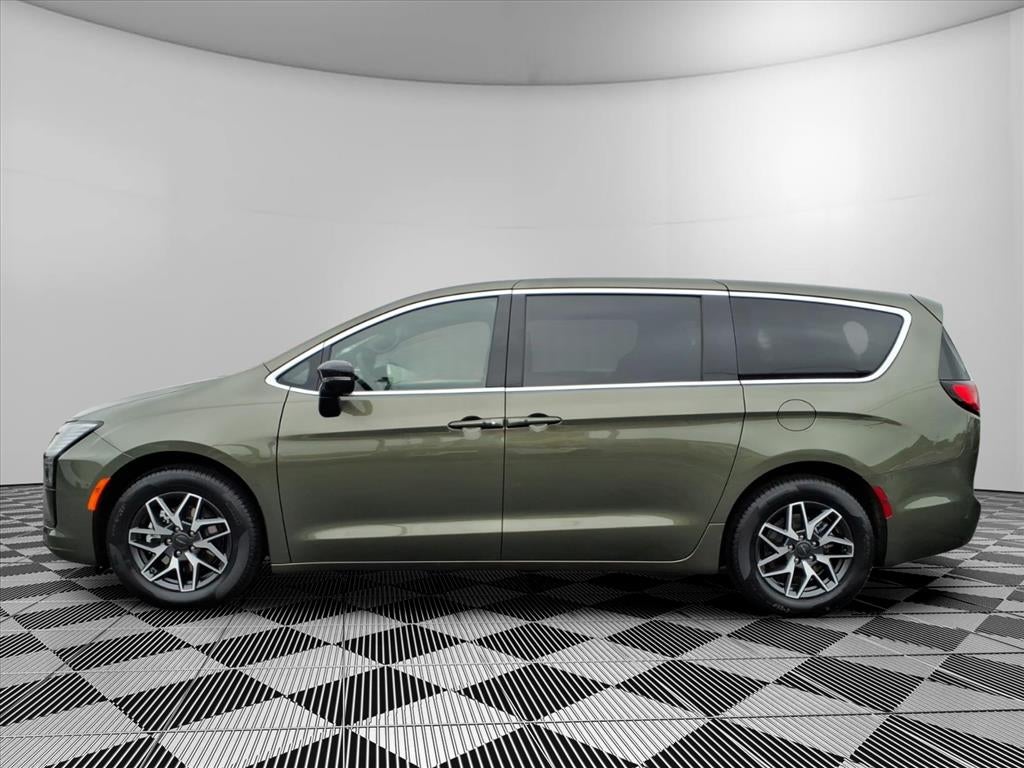 2027 Chrysler Pacifica PACIFICA LIMITED