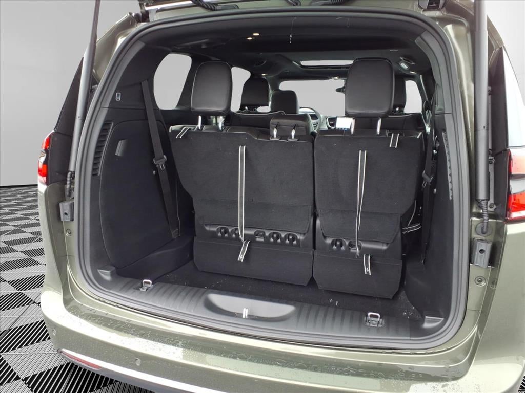 2027 Chrysler Pacifica PACIFICA LIMITED
