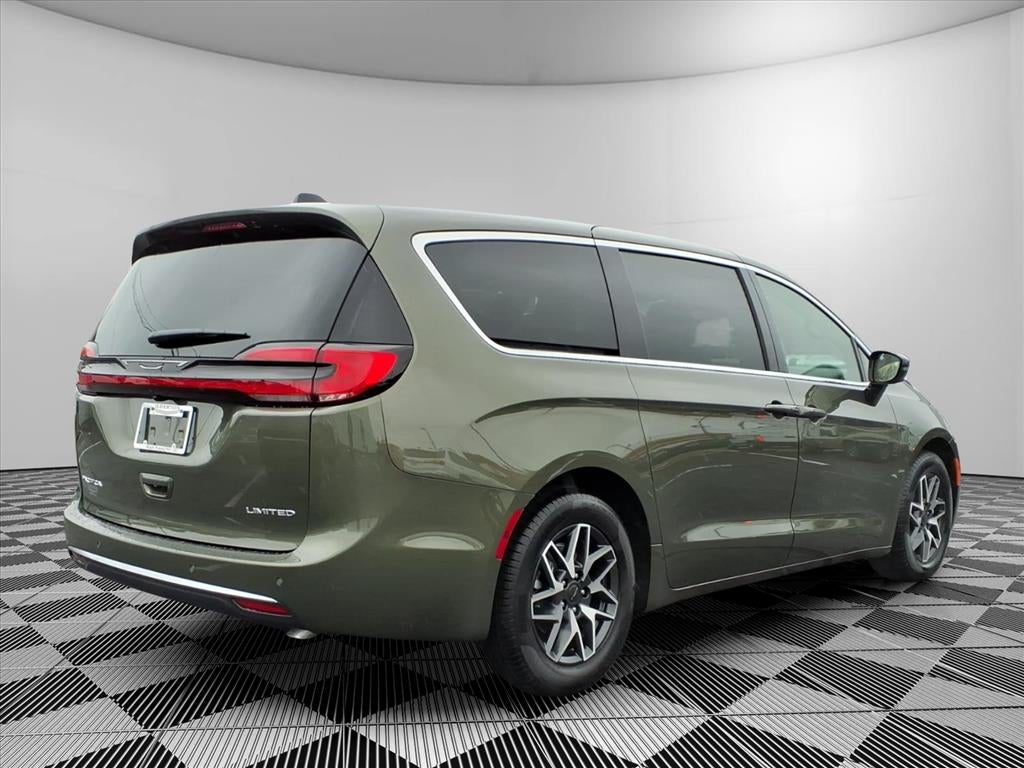 2027 Chrysler Pacifica PACIFICA LIMITED