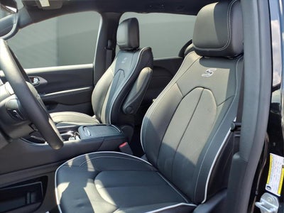 2027 Chrysler Pacifica PACIFICA LIMITED