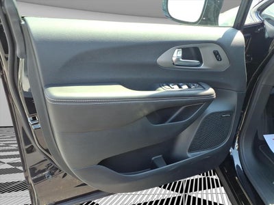 2027 Chrysler Pacifica PACIFICA LIMITED