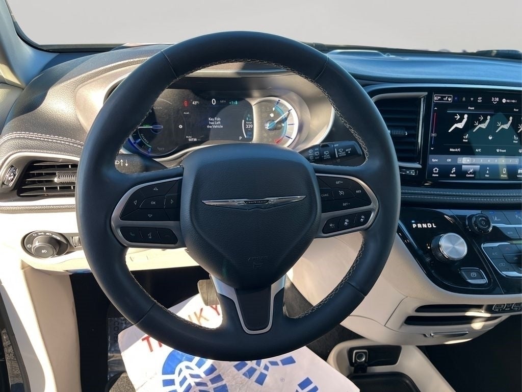 2024 Chrysler Pacifica Hybrid Select
