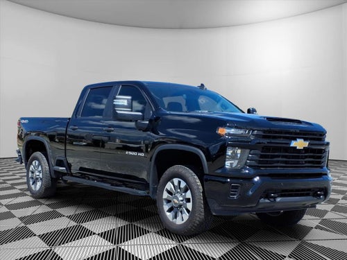2025 Chevrolet Silverado Custom