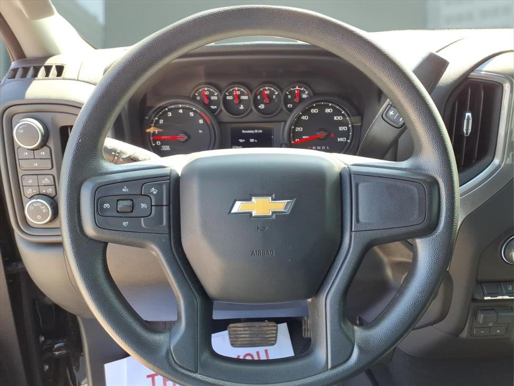 2025 Chevrolet Silverado Custom
