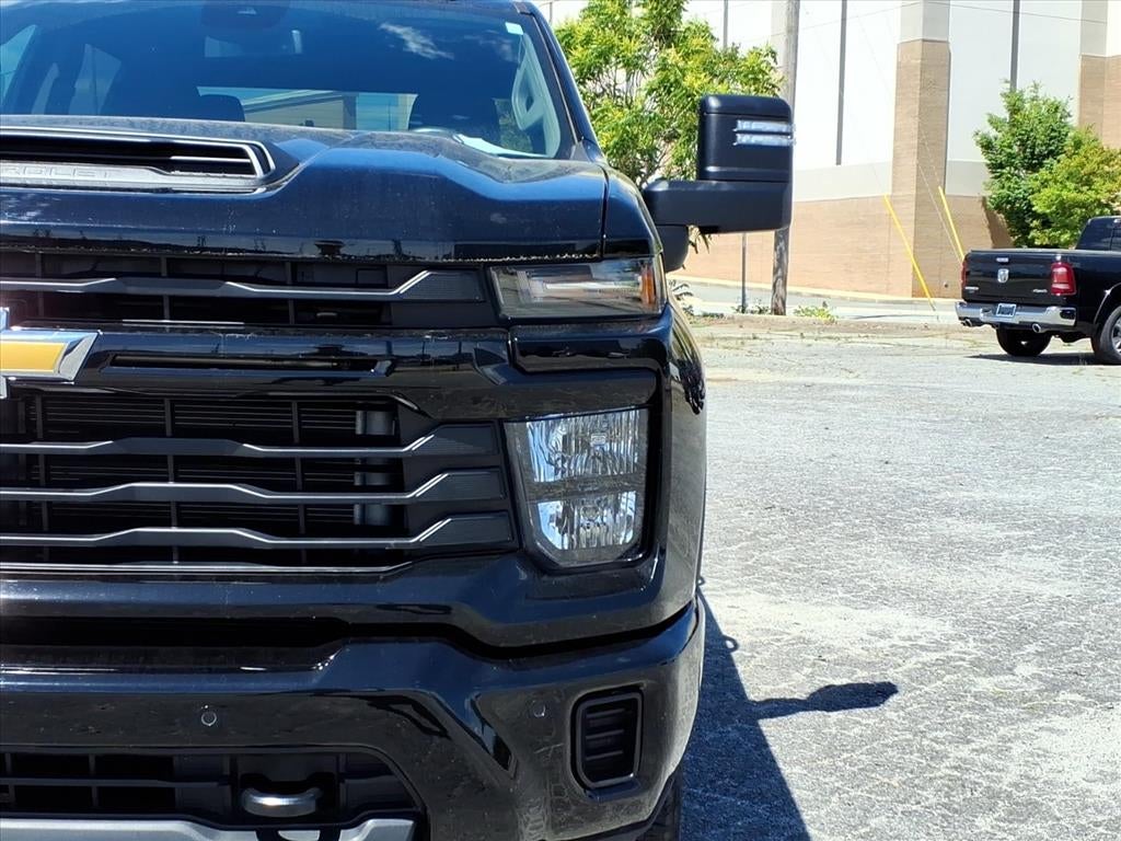 2025 Chevrolet Silverado Custom