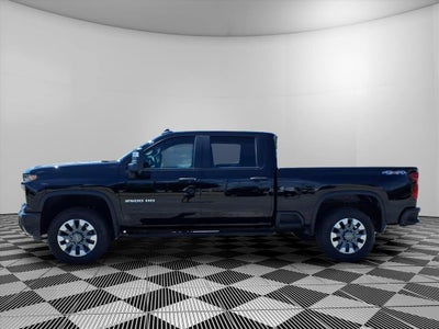 2025 Chevrolet Silverado Custom