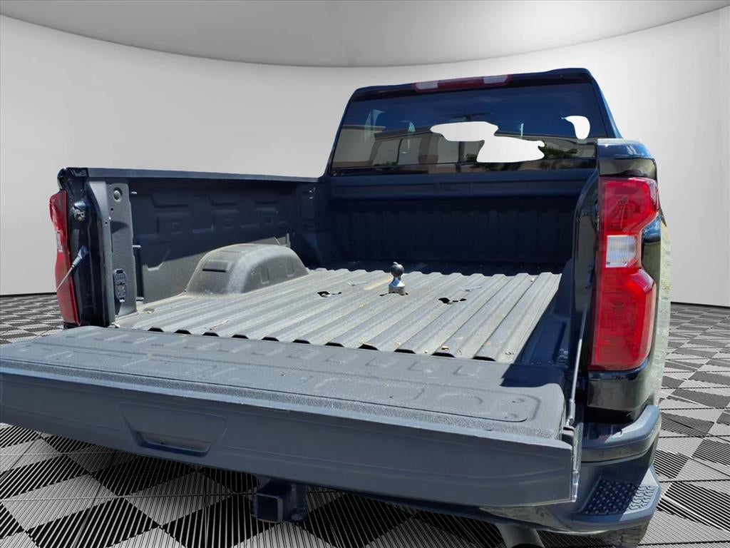 2025 Chevrolet Silverado Custom