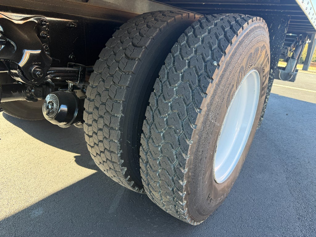 2021 Freightliner M2 106 Base