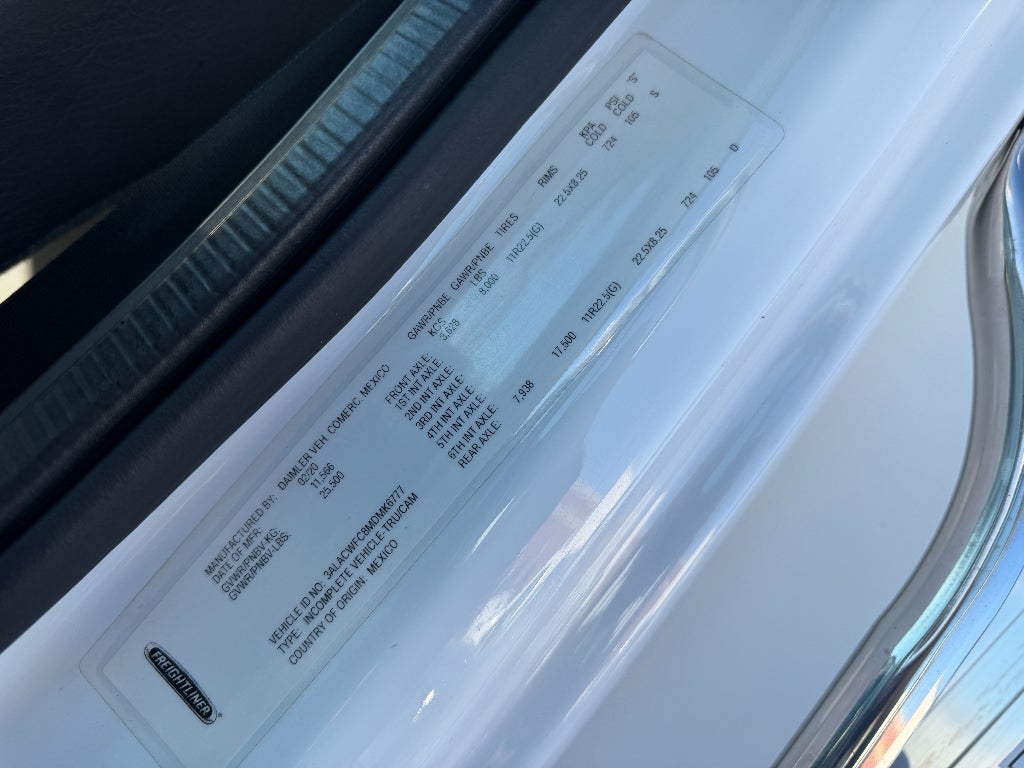 2021 Freightliner M2 106 Base