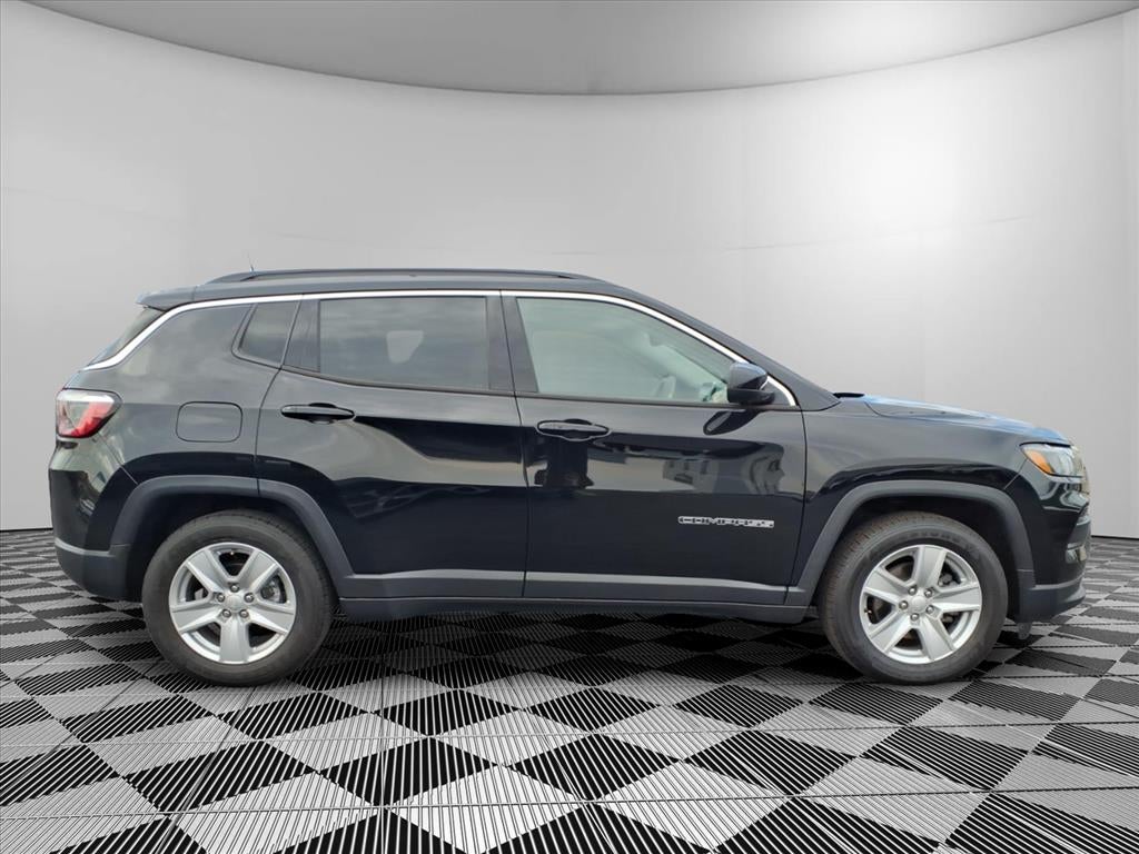 2022 Jeep Compass Latitude FWD