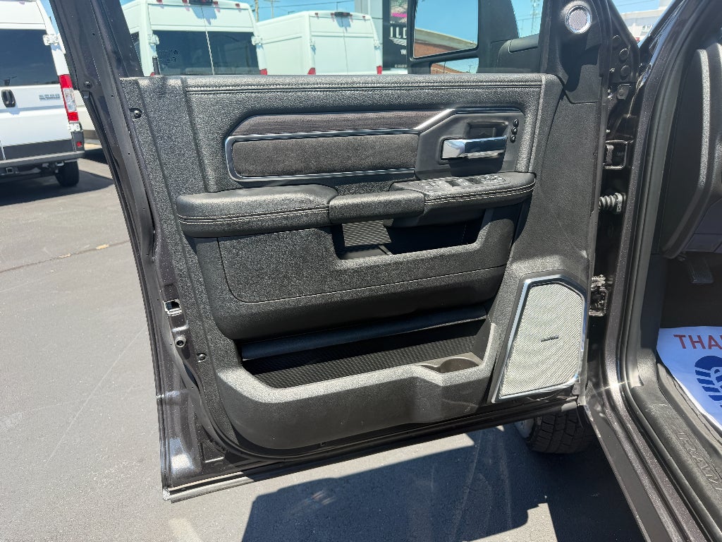 2026 RAM Ram 3500 RAM 3500 LARAMIE CREW CAB 4X4 8' BOX