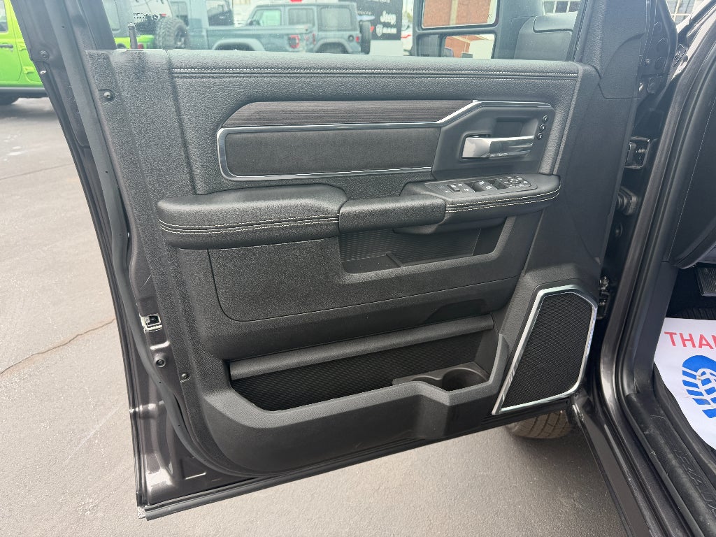 2026 RAM Ram 3500 RAM 3500 LARAMIE CREW CAB 4X4 8' BOX