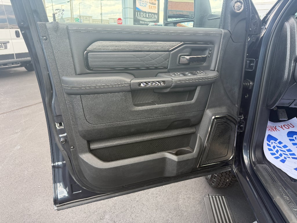 2026 RAM Ram 3500 RAM 3500 LIMITED CREW CAB 4X4 8' BOX