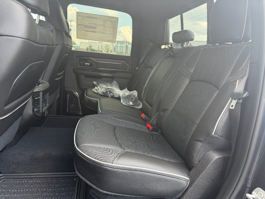 2026 RAM Ram 3500 RAM 3500 LIMITED CREW CAB 4X4 8' BOX
