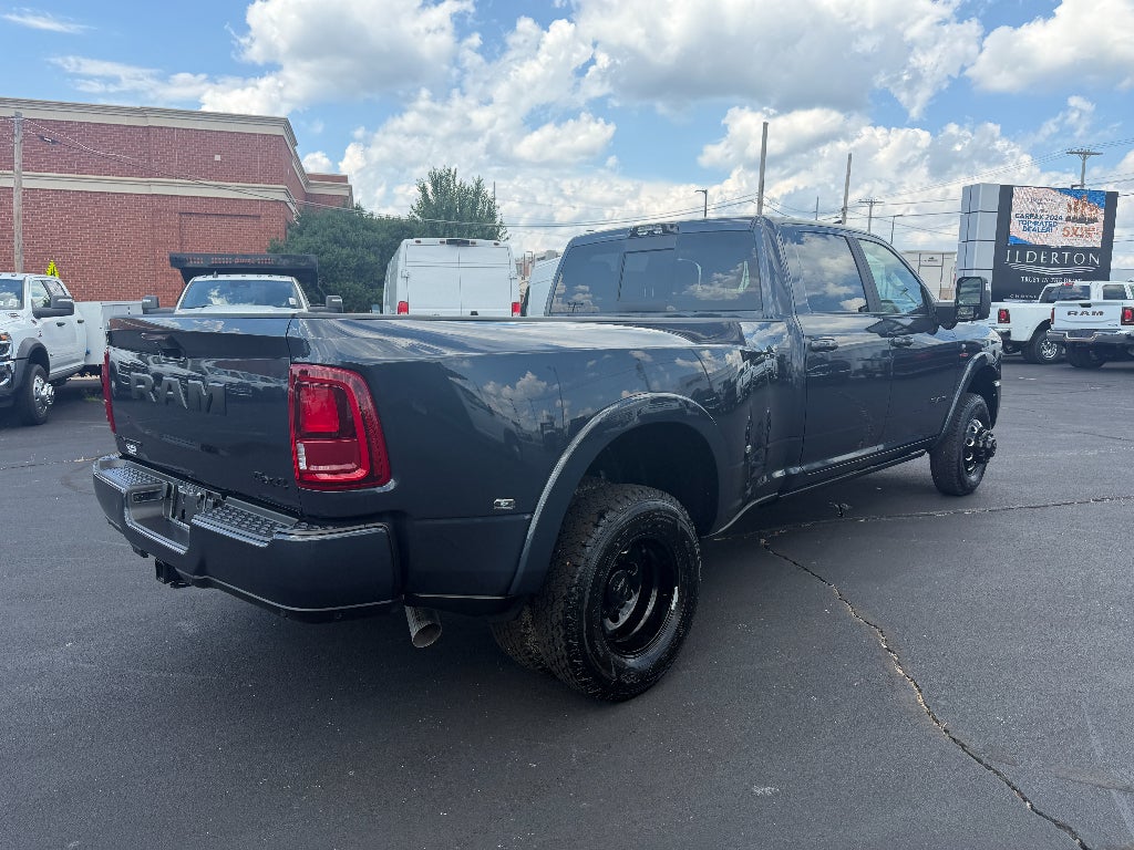 2026 RAM Ram 3500 RAM 3500 LIMITED CREW CAB 4X4 8' BOX