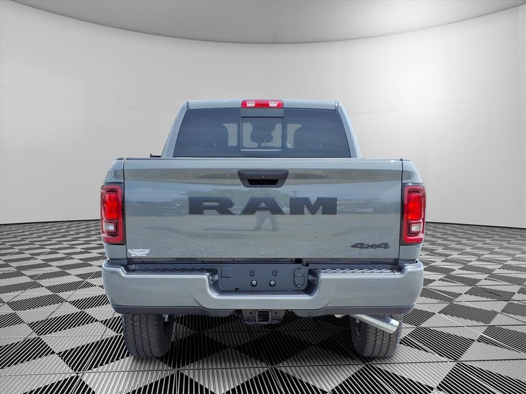 2026 RAM Ram 2500 RAM 2500 BLACK EXPRESS CREW CAB 4X4 6'4' BOX