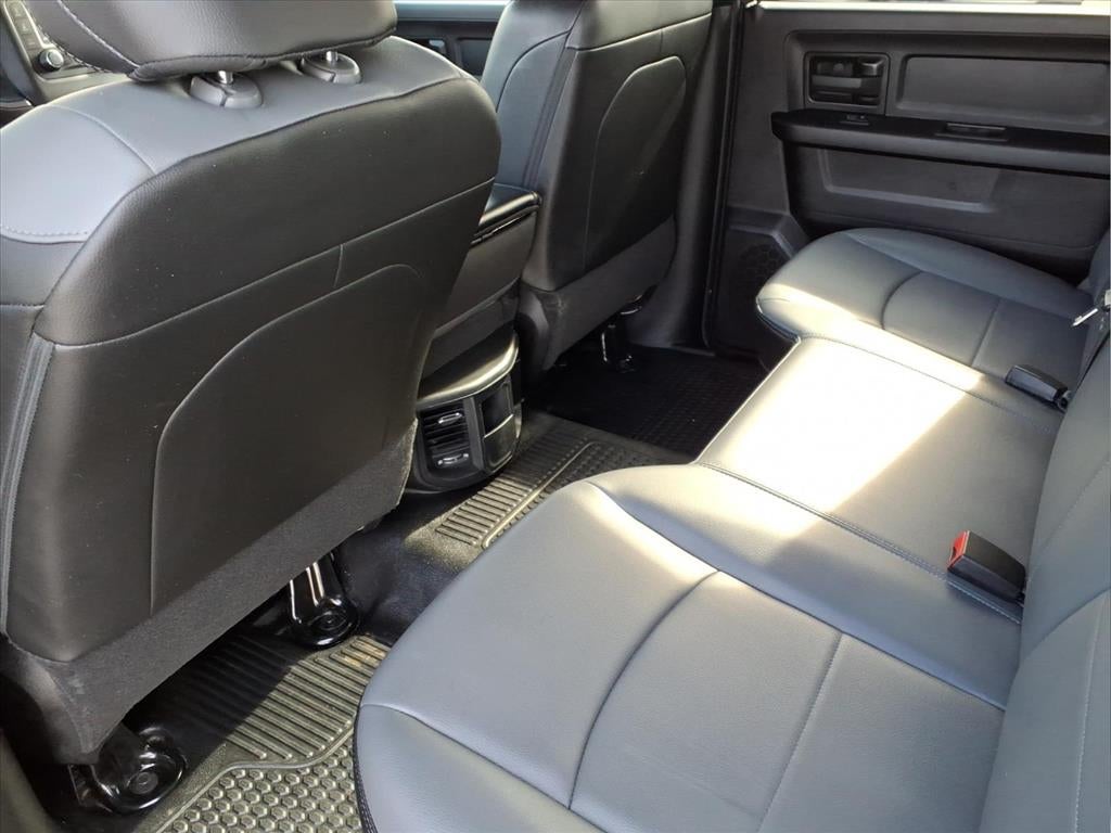 2022 RAM 2500 Tradesman Crew Cab 4x4 6'4' Box