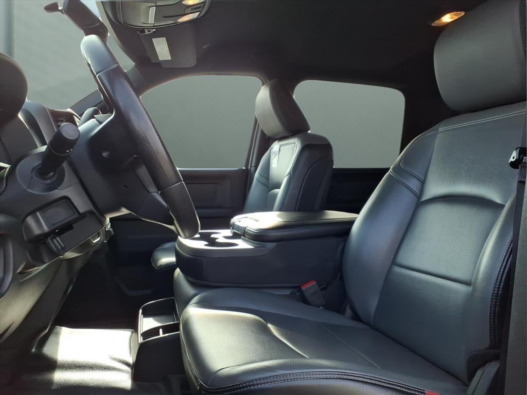 2022 RAM 2500 Tradesman Crew Cab 4x4 6'4' Box