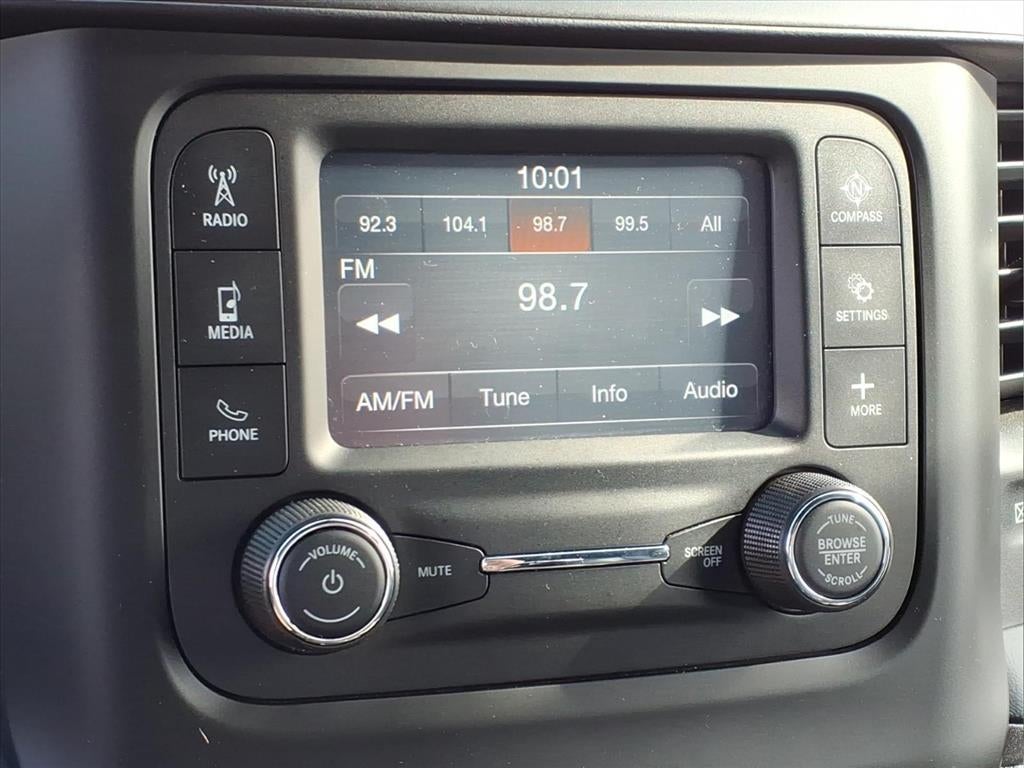 2022 RAM 2500 Tradesman Crew Cab 4x4 6'4' Box