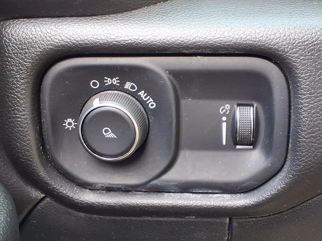 2022 RAM 2500 Tradesman Crew Cab 4x4 6'4' Box