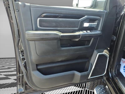 2022 RAM 2500 Laramie Crew Cab 4x4 6'4' Box
