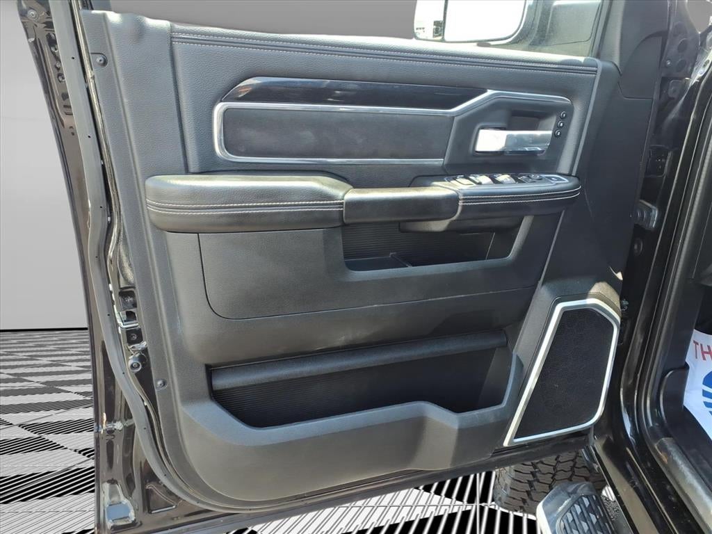2022 RAM 2500 Laramie Crew Cab 4x4 6'4' Box