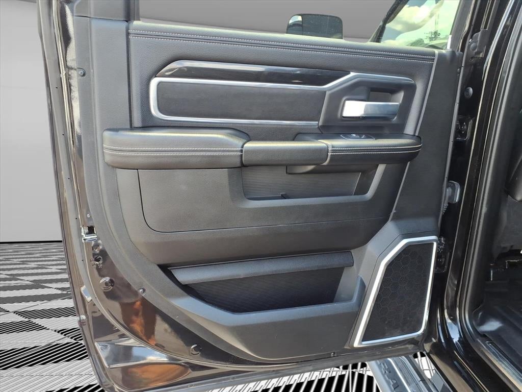 2022 RAM 2500 Laramie Crew Cab 4x4 6'4' Box